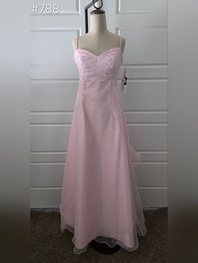 Light Pink A-line Chiffon Spaghetti Strap Formal Dress